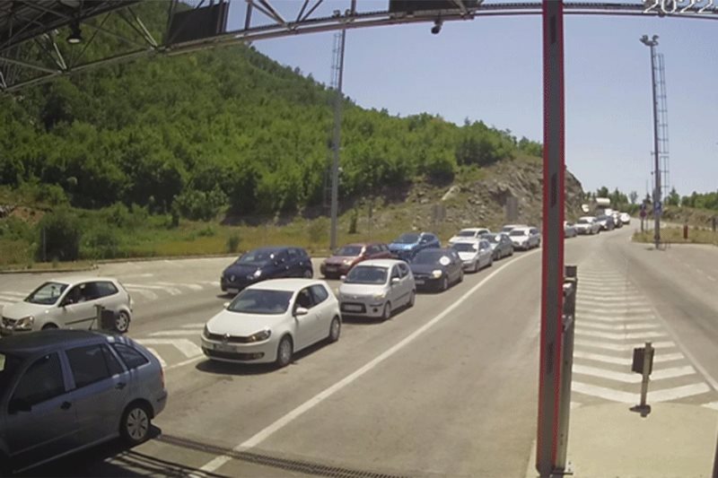 Pojačana frekvencija vozila na više graničnih prelaza