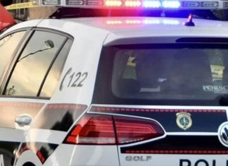 Potjera za vozačem: Drogu izbacio iz auta, mercedes završio u jarku