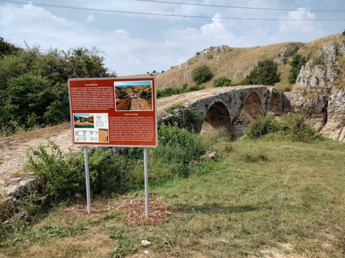 CREATOR: gd-jpeg v1.0 (using IJG JPEG v62), quality = 100