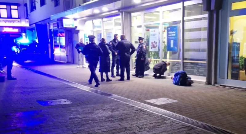 images_2025_11_b241a9a6-0abf-402b-858a-bc31915a18e1_900x492