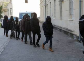 PU Trebinje:Muškarac priveden jer je prevozio 11 migranata iz Sudana -policiji ponudio mito