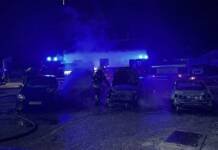 Šest vozila izgorjelo u Mostaru, oglasila se policija (FOTO)