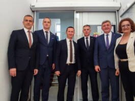 Vlada ulaže u Trebinje: Rješava se problem grijanja u školama