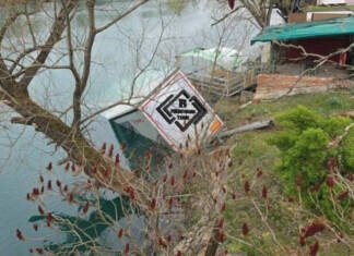 Tragedija u BiH: Kamionom sletio u Unu i utopio se