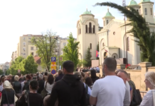 Hiljade vjernika čekaju da se poklone Časnom pojasu Presvete Bogorodice