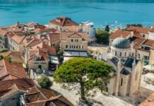 U Herceg Novom kazne za šetanje u kupaćem 150 evra