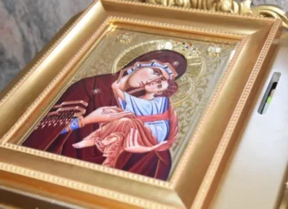 Sveštenici objasnili gdje se po pravilu drže ikone u kući