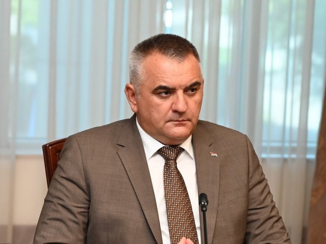 minić