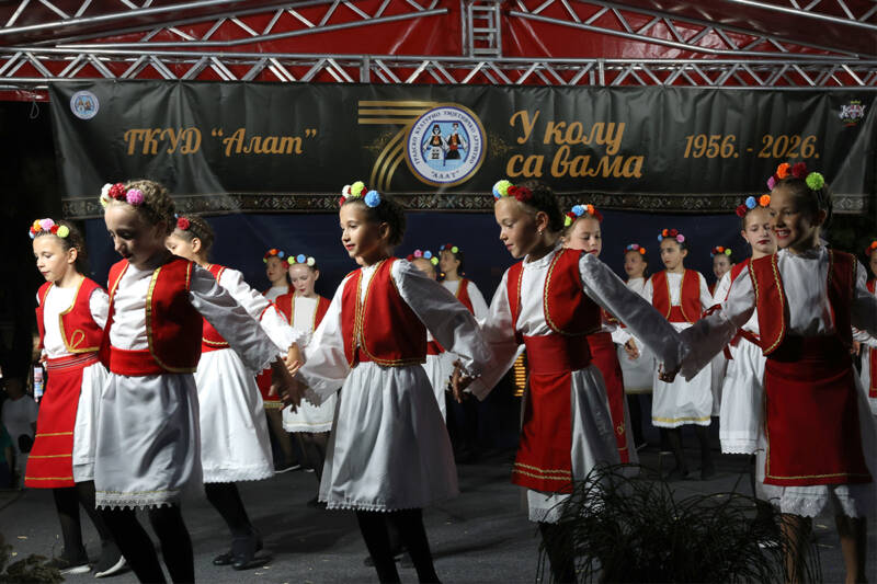 Folklor djeca 8