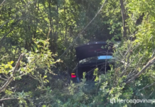 Audi sletio s ceste između Mostara i Stoca, ozlijeđena ženska osoba