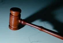 Trebinjac optužen da je djevojci polomio dva pršljena