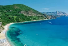 Zabranjeno kupanje na više crnogorskih plaža: Postavljene crvene zastavice