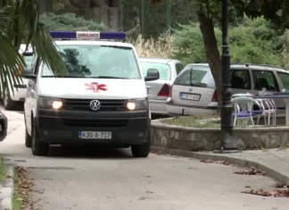 Patnja dijaliznih pacijenata iz Nevesinja: U pokvarenom kombiju bez klime idu po spas