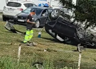 Jedan auto u kanalu, drugi 15 metara dalje na krovu: Teška nesreća u BiH