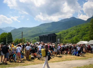 Otvoren kamp “OK festa”, prvi posjetioci stigli na Tjentište