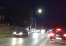 Mostar: Udario u pet parkiranih automobila, jedna osoba povrijeđena