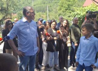 Vučić obećao značajnu pomoć opštini Jezero