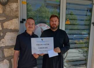 ZA POHVALU I PRIMJER Srednjoškolac Pavle Palikuća svoju novčanu nagradu ustupio Fondaciji Sveti Vukašin