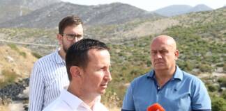 Ćurić: Novi požar se kreće prema naselju Gučina i Aleksina Međa