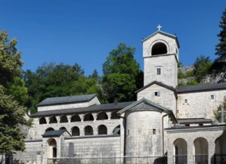 Mitropolija traži preispitivanje lokacije solarne elektrane kod Ostroga