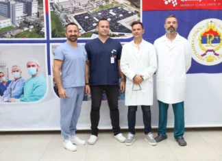 UKC RS napravio iskorak: Prva operacija koljena u BiH uz pomoć robota