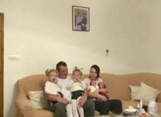 Srpska te voli” – Sandra i Milijan Mijanović iz dva pokušaja postali ponosni roditelji četvoro mališana (VIDEO)