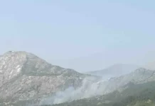 Veliki požar kod Gacka, sve raspoložive snage na terenu