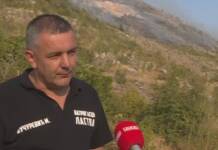 Borba sa vatrenom stihijom u Trebinju: Vatrogasci i helikopter brane kuće i magistralni put