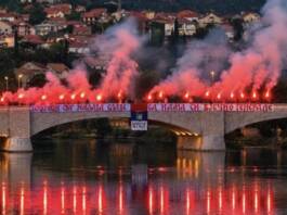 Trebinjci uputili posljednji pozdrav Mladiću: Sa nama si vječno, generale