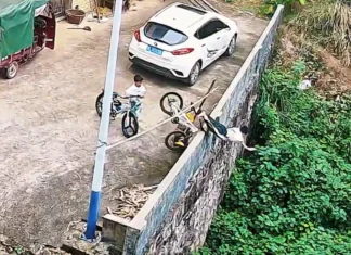 Jeziv pad dječaka završio potpuno neočekivano (VIDEO)
