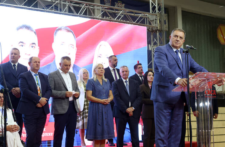 Tribina SNSD-a u Trebinju: Ubjedljiva pobjeda jedina opcija!