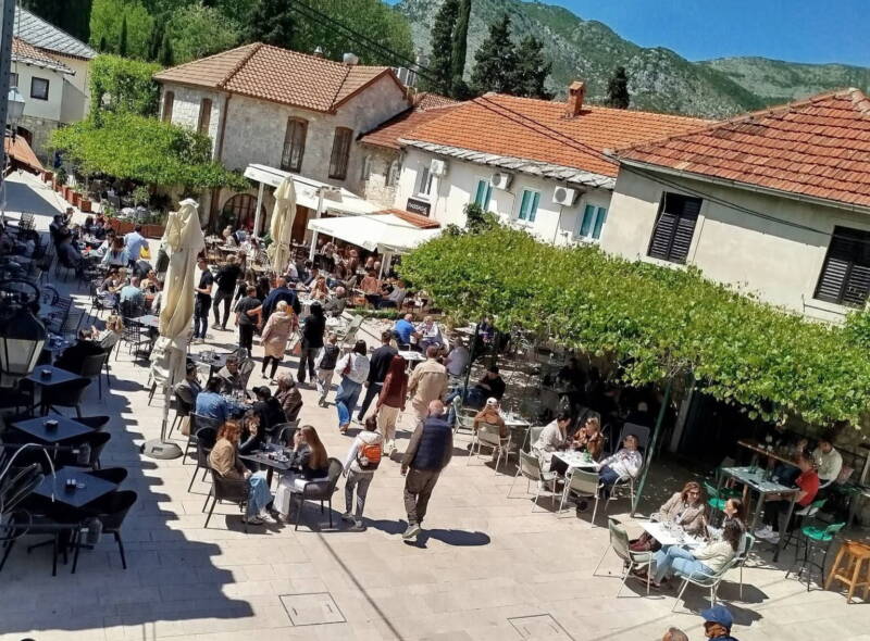 Stari grad turisti