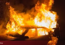 Haos u Sarajevu: Zapaljeno više automobila, uhapšena tri maloljetnika