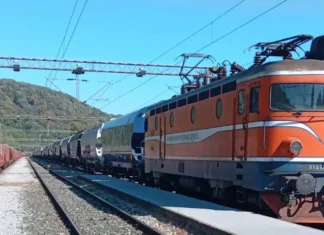 Prvi voz krenuo novom rutom kroz RS: Povezuje Zagreb i Novi Sad